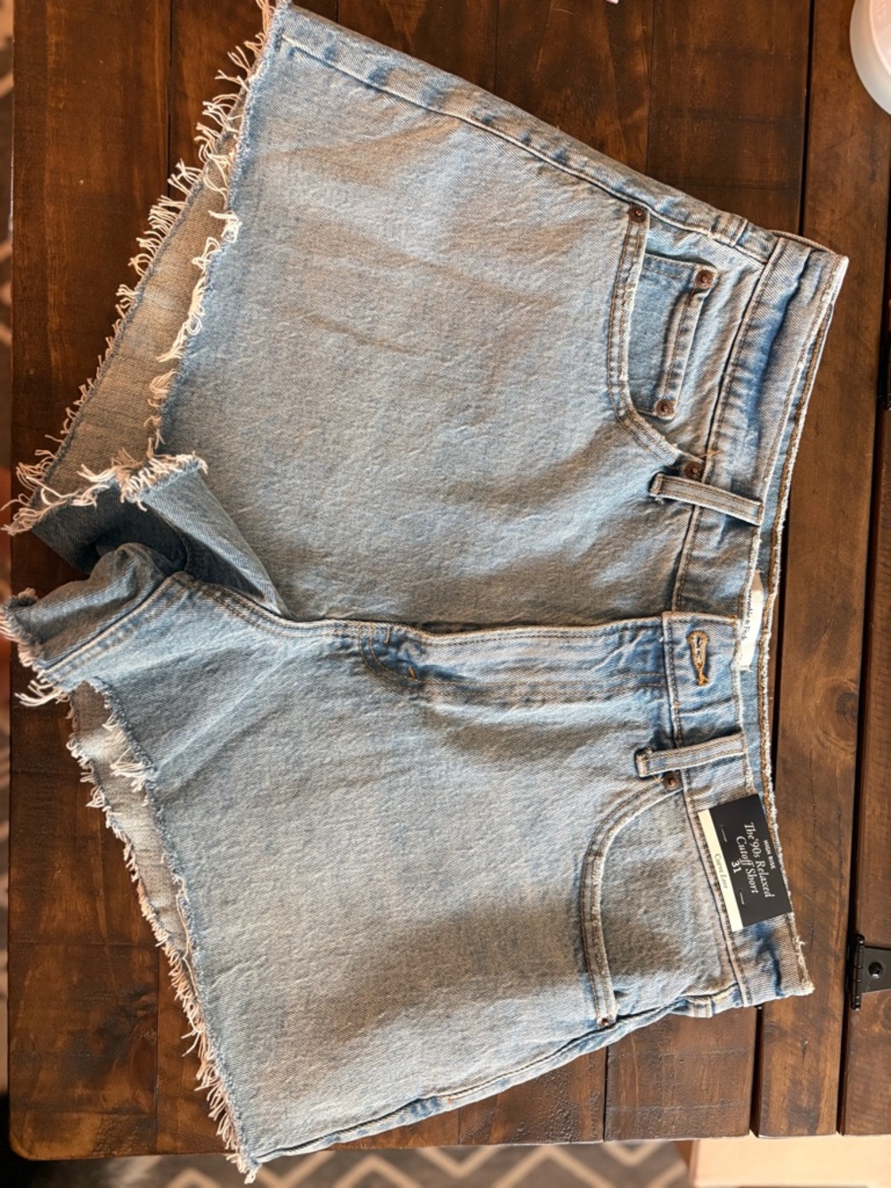 Abercrombie and Fitch 90’s relaxed cutoff  Women's Shorts